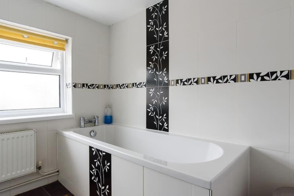 Colliers House Villa Abercanaid Bagian luar foto